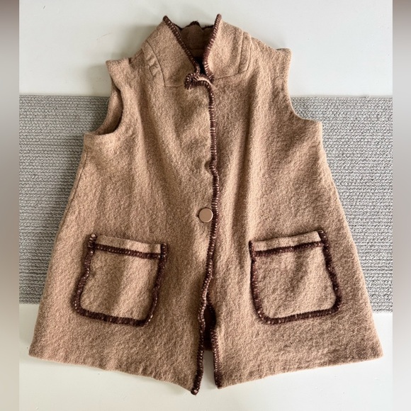 Tahari Jackets & Blazers - Tahari Tan Brown Embroidered Wool Vest Size XL
